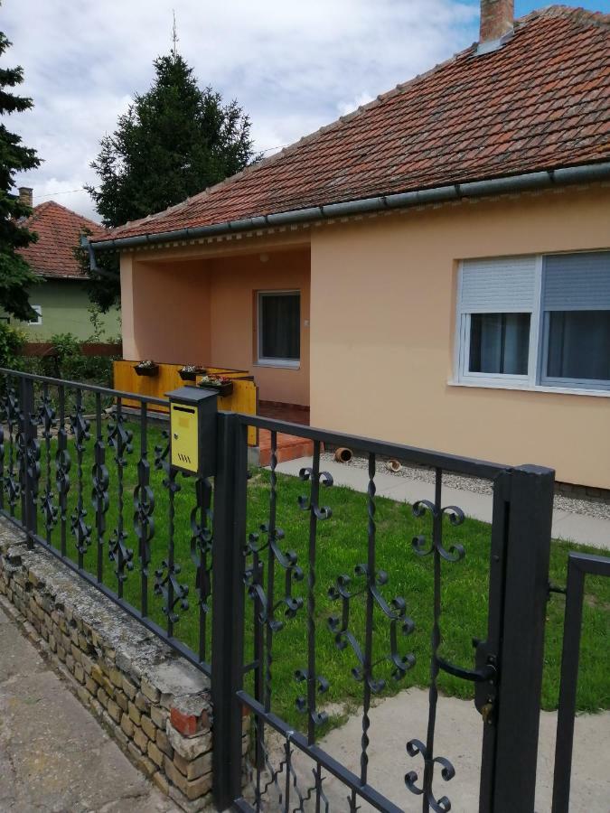 Apartman Fiva Lejlighed Pacir Eksteriør billede